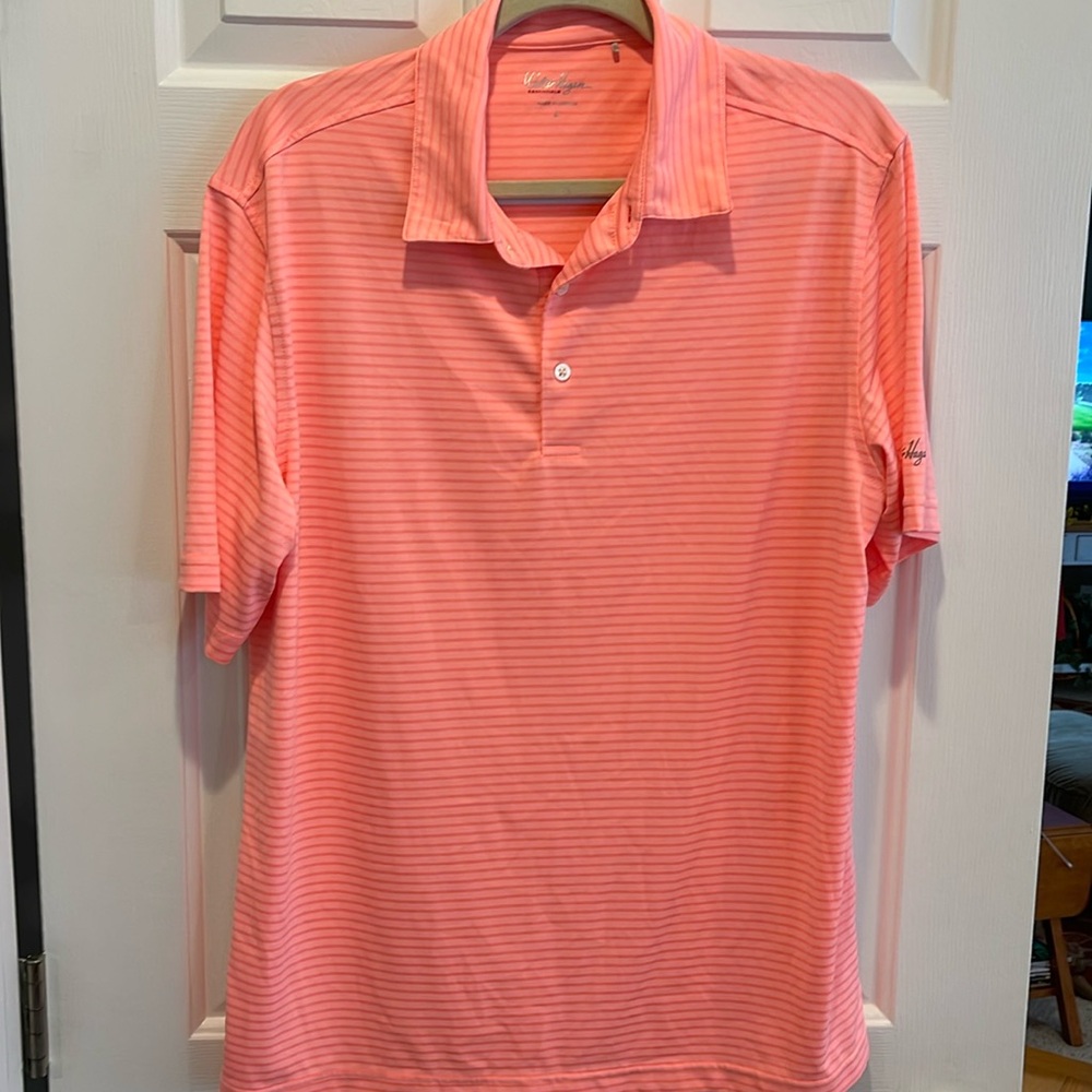 Men’s Walter Hagen golf shirt.